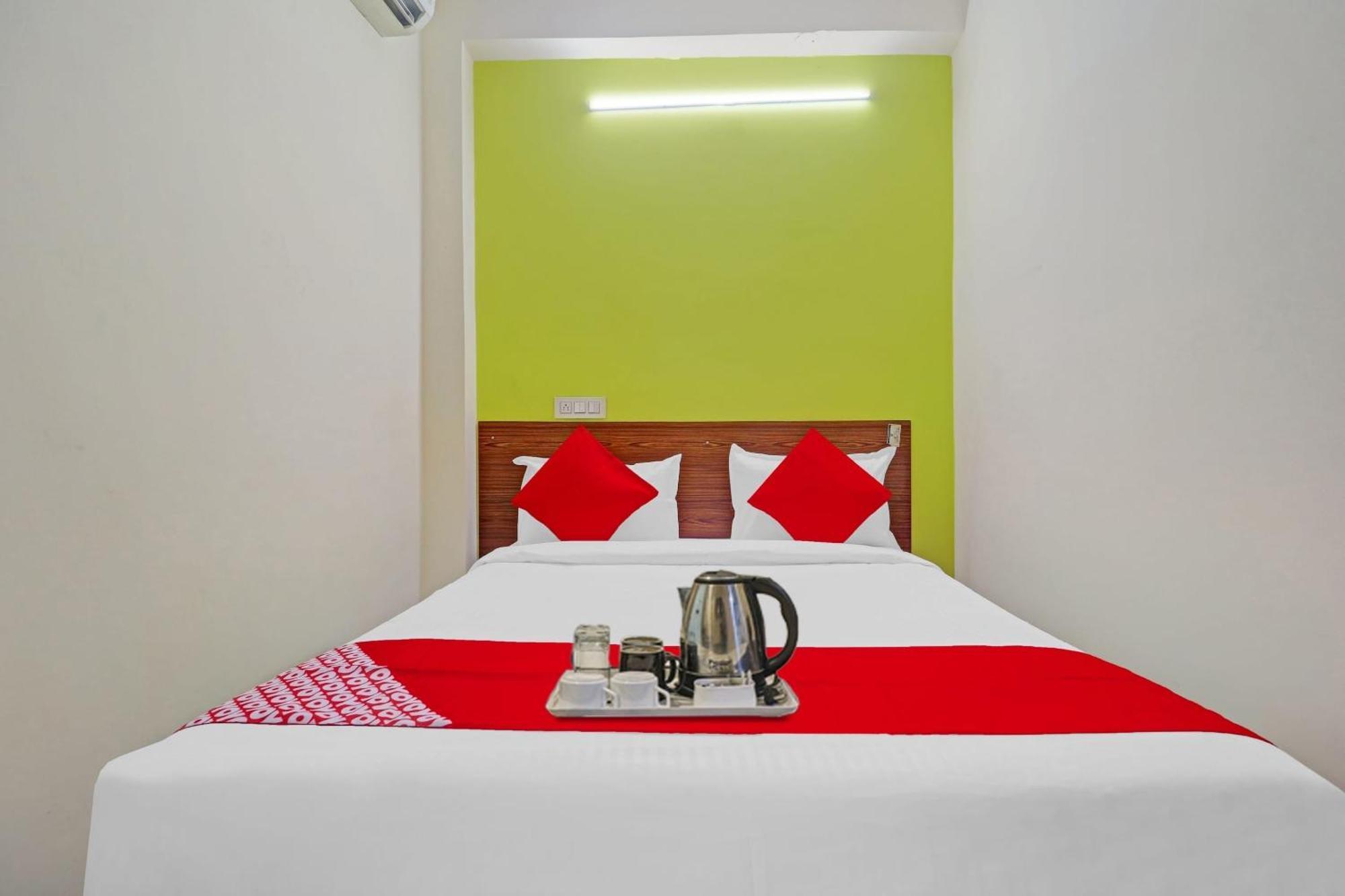 Super Collection O Elite Stay Near Habsiguda Metro Station Хайдарабад Экстерьер фото